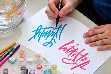 Clase de brush lettering moderno